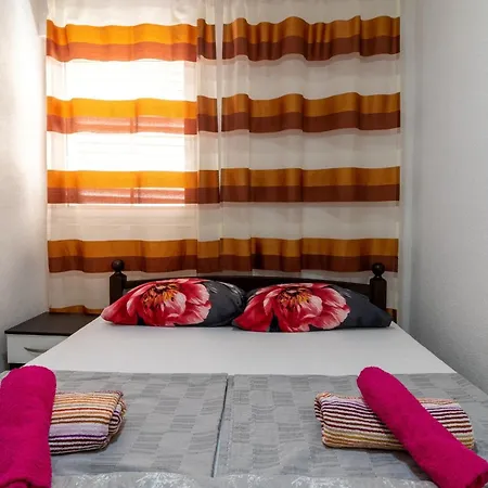 Aslan Apartment *